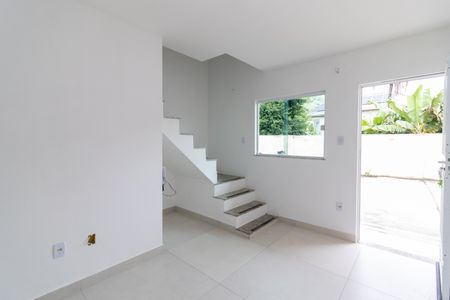 Casa de condomínio para alugar com 65m², 2 quartos e 1 vaga Casa de condomínio para alugar com 65m², 2 quartos e 1 vagaSala