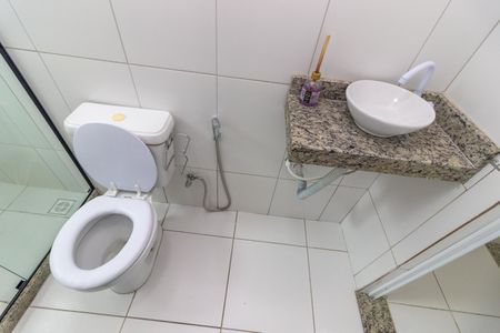 Casa de condomínio para alugar com 65m², 2 quartos e 1 vaga Casa de condomínio para alugar com 65m², 2 quartos e 1 vagaBanheiro