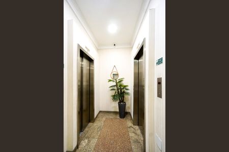 Apartamento à venda com 100m², 3 quartos e 1 vagaHall dos elevadores