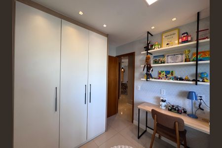 Apartamento à venda com 93m², 3 quartos e 2 vagasQuarto 2