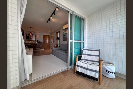 Apartamento à venda com 93m², 3 quartos e 2 vagasVaranda
