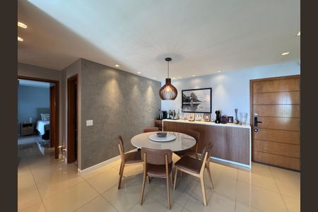 Apartamento à venda com 93m², 3 quartos e 2 vagasSala