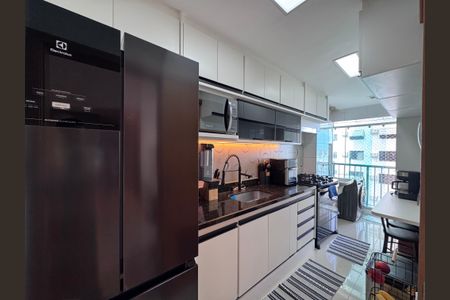 Apartamento à venda com 93m², 3 quartos e 2 vagasCozinha e Área de Serviço