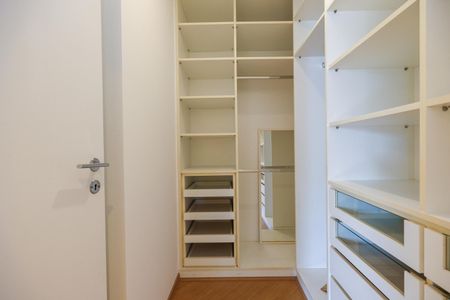Apartamento à venda com 95m², 3 quartos e 2 vagasCloset