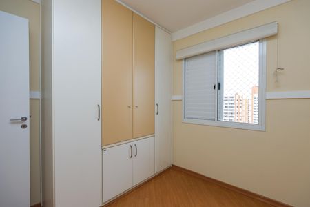 Apartamento à venda com 95m², 3 quartos e 2 vagasQuarto 2