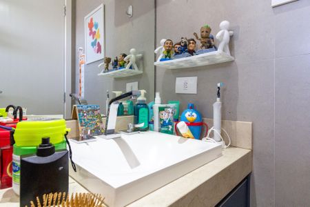 Apartamento à venda com 163m², 3 quartos e 3 vagasBanheiro da Suíte 1