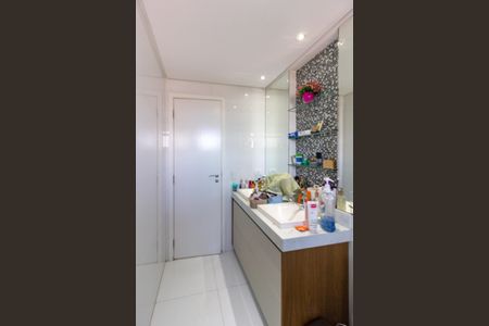 Apartamento à venda com 163m², 3 quartos e 3 vagasBanheiro da Suíte 2 