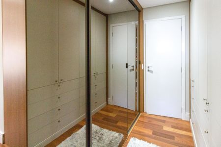 Apartamento à venda com 163m², 3 quartos e 3 vagasSuíte 2 