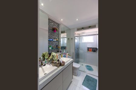 Apartamento à venda com 163m², 3 quartos e 3 vagasBanheiro da Suíte 2 