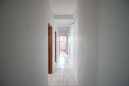 Casa à venda com 272m², 3 quartos e 1 vagaCORREDOR