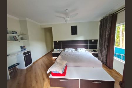 Casa à venda com 400m², 4 quartos e 6 vagas Casa à venda com 400m², 4 quartos e 6 vagasFoto 05