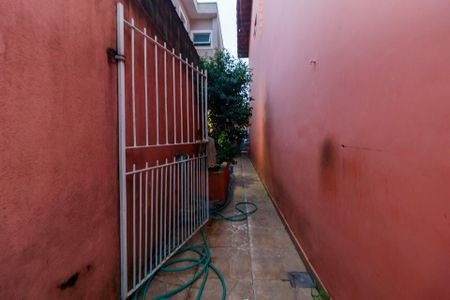 Casa à venda com 50m², 2 quartos e 2 vagas Casa à venda com 50m², 2 quartos e 2 vagasCorredor