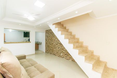 Sala de casa para alugar com 2 quartos, 210m² em Jardim Sonia Maria, São Paulo