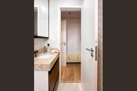 Apartamento à venda com 58m², 2 quartos e 2 vagasBanheiro da Suíte