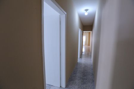 Casa para alugar com 250m², 3 quartos e 3 vagasCorredor