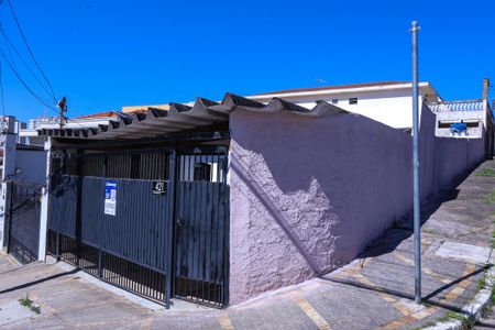 Casa para alugar com 250m², 3 quartos e 3 vagasFachada