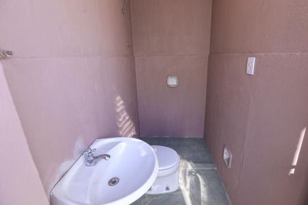 Casa para alugar com 250m², 3 quartos e 3 vagasBanheiro de serviço
