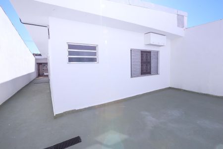 Casa para alugar com 250m², 3 quartos e 3 vagasQuintal