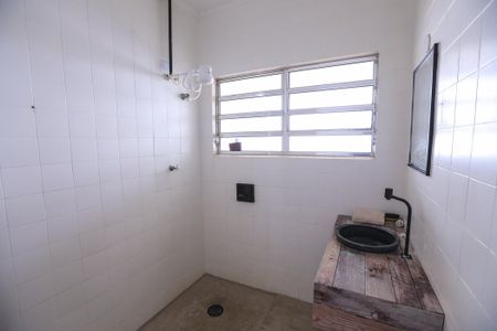 Casa para alugar com 250m², 3 quartos e 3 vagasBanheiro