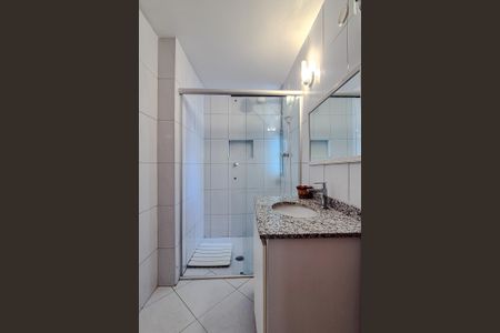 Apartamento para alugar com 68m², 2 quartos e sem vagaBanheiro