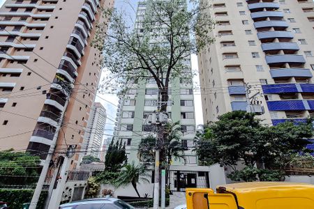 Apartamento para alugar com 68m², 2 quartos e sem vagaFachada - Plaquinha