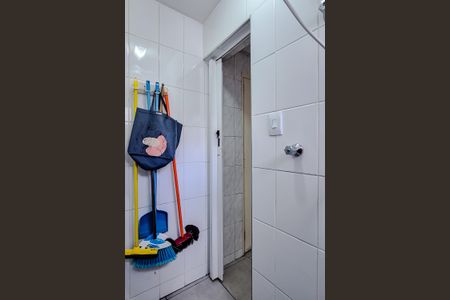 Apartamento para alugar com 68m², 2 quartos e sem vagaBanheiro de serviço