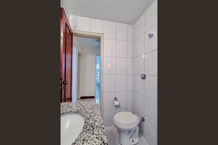 Apartamento para alugar com 68m², 2 quartos e sem vagaBanheiro