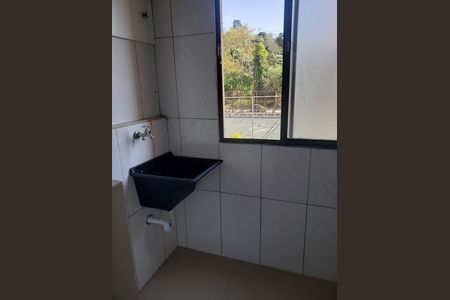 Área de serviço de apartamento para alugar com 2 quartos, 32m² em Jardim Record, Taboão da Serra