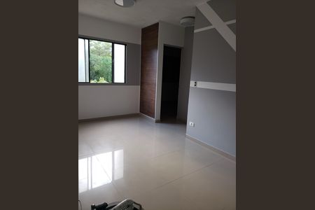 Apartamento para alugar com 2 quartos, 32m² em Jardim Record, Taboão da Serra