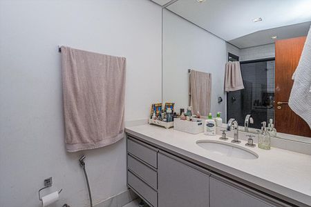 Apartamento à venda com 116m², 3 quartos e 2 vagas Apartamento à venda com 116m², 3 quartos e 2 vagasbanheiro na suíte_1