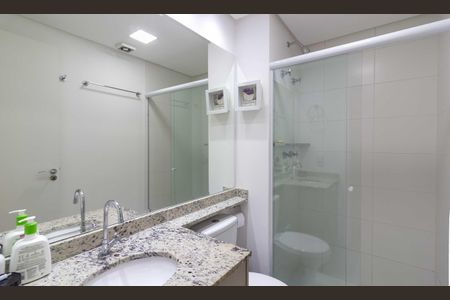 Apartamento à venda com 81m², 3 quartos e 2 vagasBanheiro Social