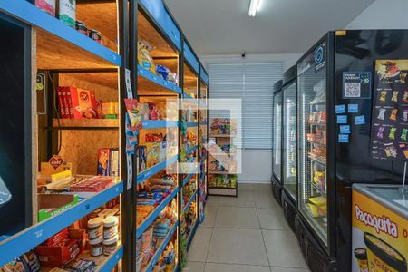 Apartamento à venda com 81m², 3 quartos e 2 vagasMini Mercado