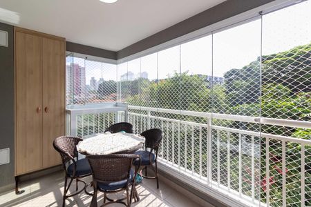 Varanda de apartamento para alugar com 3 quartos, 81m² em Vila Isa, São Paulo