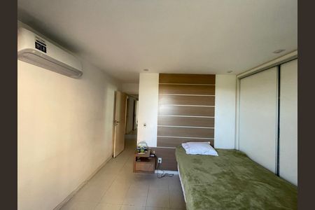 Apartamento à venda com 147m², 5 quartos e 3 vagasQuarto