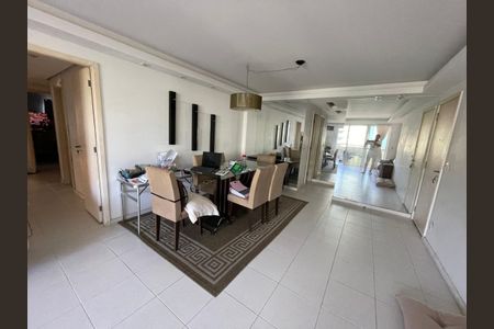 Apartamento à venda com 147m², 5 quartos e 3 vagasSala