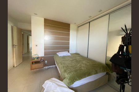 Apartamento à venda com 147m², 5 quartos e 3 vagasQuarto