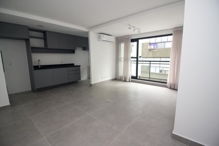 Apartamento à venda com 69m², 2 quartos e 1 vaga Apartamento à venda com 69m², 2 quartos e 1 vagaSala