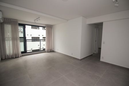 Apartamento à venda com 69m², 2 quartos e 1 vaga Apartamento à venda com 69m², 2 quartos e 1 vagaSala
