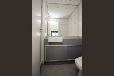 Apartamento à venda com 69m², 2 quartos e 1 vaga Apartamento à venda com 69m², 2 quartos e 1 vagaBanheiro da Suíte