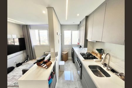 Apartamento à venda com 41m², 2 quartos e 1 vaga Apartamento à venda com 41m², 2 quartos e 1 vagaCozinha e Área de Serviço