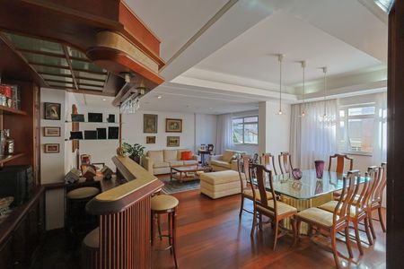 Apartamento à venda com 4 quartos, 220m² em Sion, Belo Horizonte