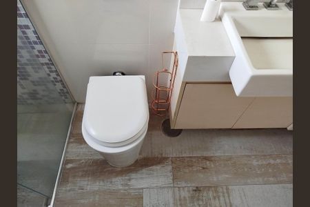 Apartamento à venda com 237m², 3 quartos e 3 vagas Apartamento à venda com 237m², 3 quartos e 3 vagasBanheiro 2