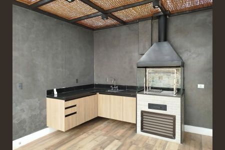 Apartamento à venda com 237m², 3 quartos e 3 vagas Apartamento à venda com 237m², 3 quartos e 3 vagasCobertura - área gourmet com churrasqueira