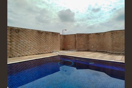 Apartamento à venda com 237m², 3 quartos e 3 vagas Apartamento à venda com 237m², 3 quartos e 3 vagasCobertura - piscina