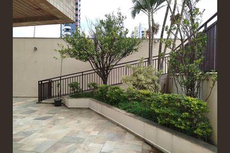 Apartamento à venda com 237m², 3 quartos e 3 vagas Apartamento à venda com 237m², 3 quartos e 3 vagasÁrea comum - rampas