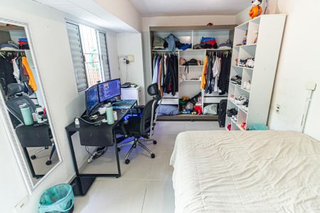 Casa à venda com 160m², 4 quartos e 2 vagasSuíte 2