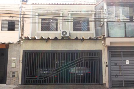 Casa à venda com 160m², 4 quartos e 2 vagasFachada