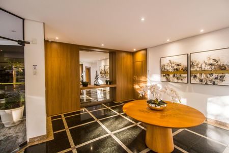 Apartamento à venda com 130m², 4 quartos e 2 vagasHall de entrada