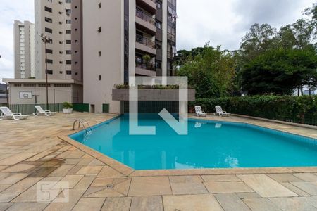 Apartamento à venda com 130m², 4 quartos e 2 vagasPiscina