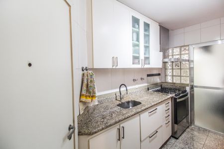Apartamento à venda com 130m², 4 quartos e 2 vagasCozinha